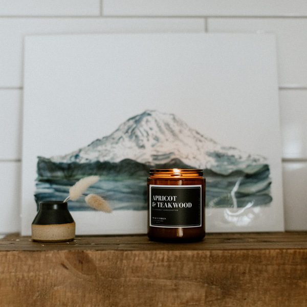 Apricot & Teakwood Candle