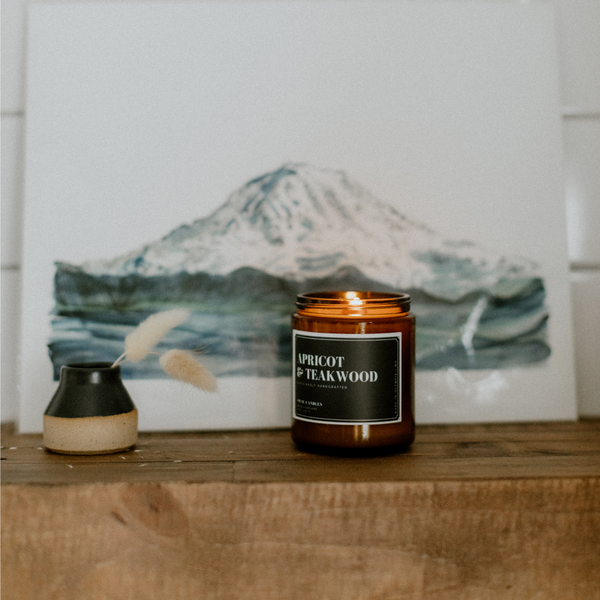 Apricot & Teakwood Candle